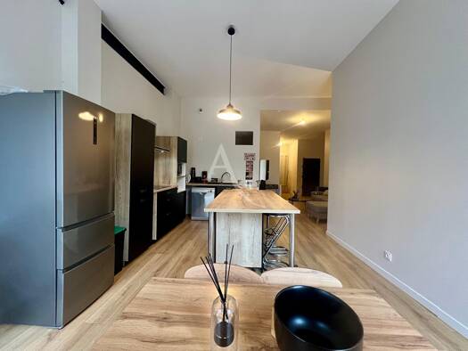 Appartement à louer - logement étudiant 600 € 2 pièces 63 m² Étage 1/3 Centre Ville Carcassonne 11000