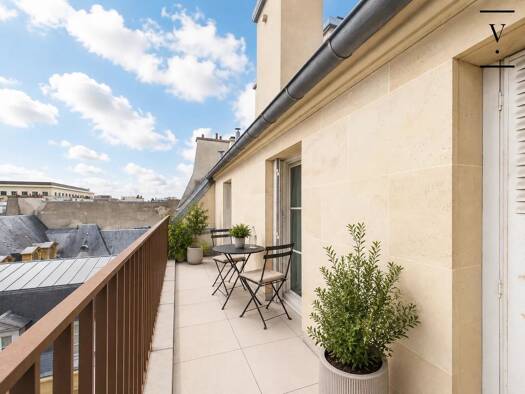 Appartement à vendre 2 600 000 € 6 pièces 3 chambres 154,33 m² Étage 4/2 Sainte Avoie Paris 3ème arrondissement 75003