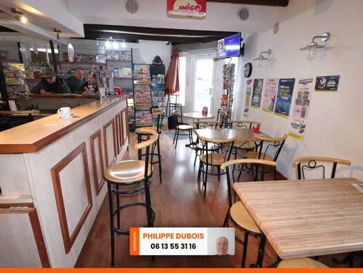 Bar / Café à vendre Fonds de commerce 155 600 € 210 m² d'espace de restauration Verrières 86410