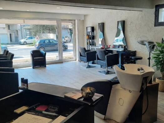 Institut de beauté à vendre Fonds de commerce 118 000 € 2 pièces 41 m² de surface de vente Pont de Suve-Collet de Gipon Toulon 83100