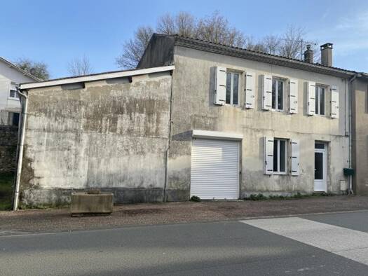 Maison à louer 600 € 3 pièces 2 chambres 82 m² Mirambeau 17150