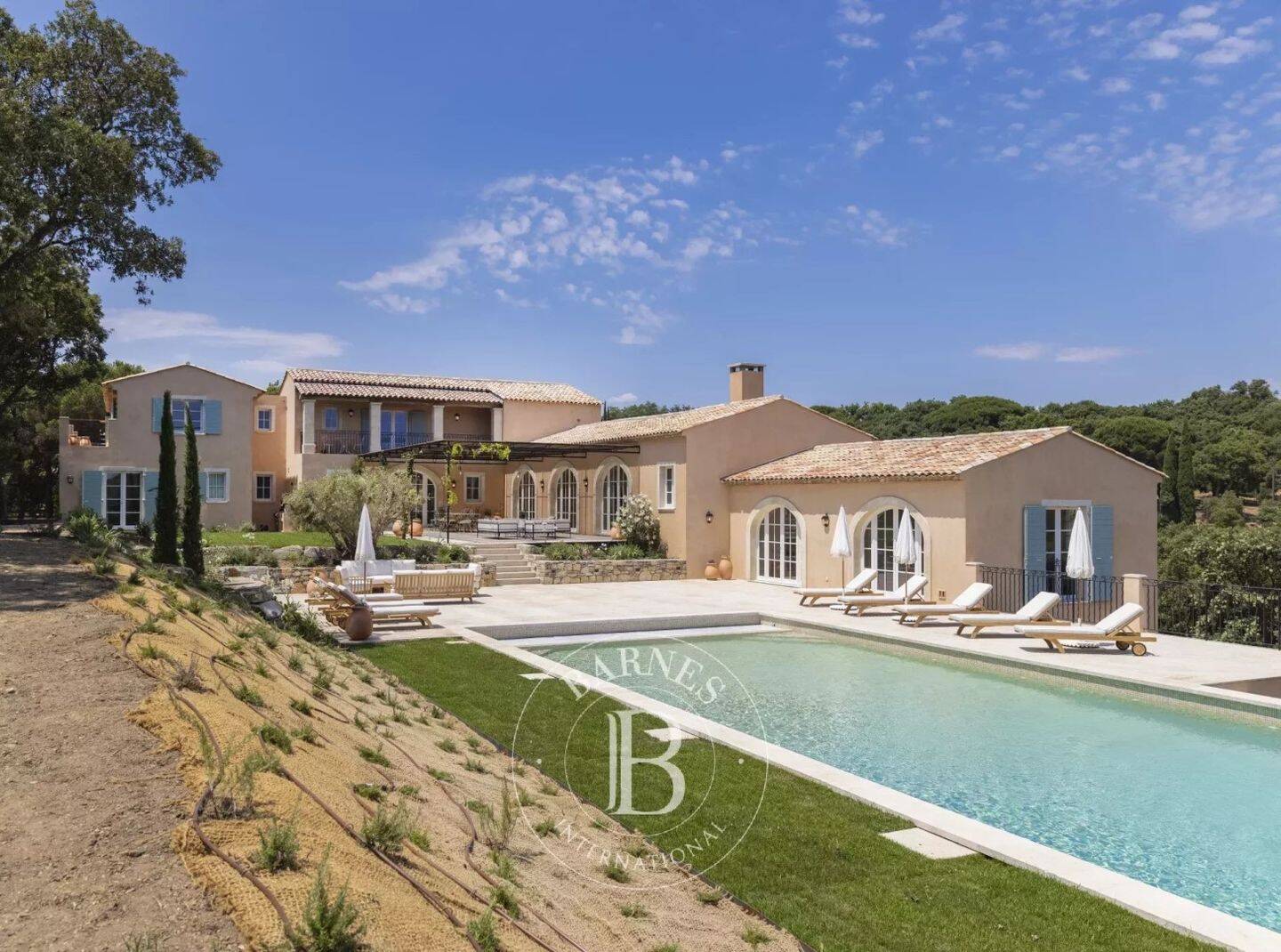 Maison à vendre, 560m², LA CROIX VALMER