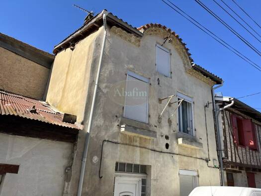 Maison de ville à vendre 67 000 € 6 pièces 3 chambres 90 m² 57 m² de terrain Vic-Fezensac 32190