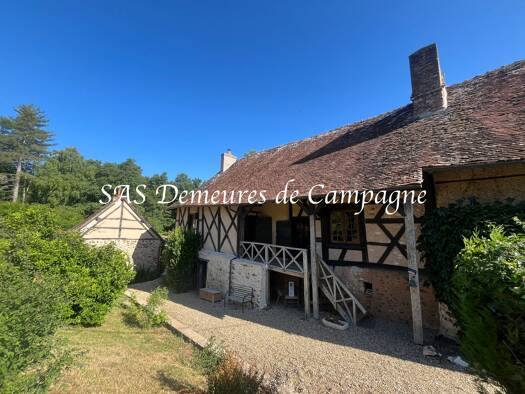 Maison à vendre 519 900 € 13 pièces 10 chambres 420 m² 3 679 m² de terrain Jars 18260