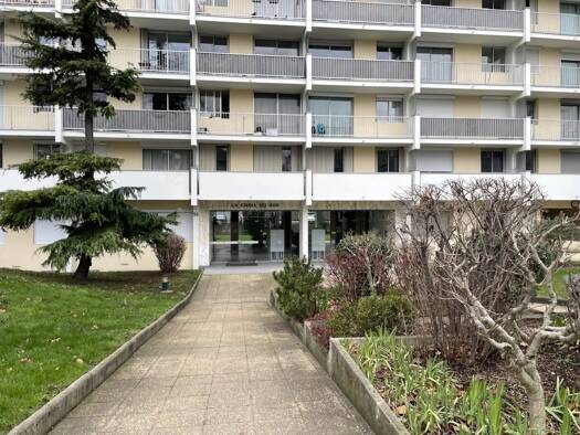 Boutique à vendre 190 000 € 3 pièces 41,5 m² de surface de vente Henri Wallon Bagneux 92220