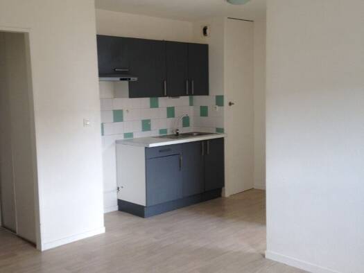 Triplex à louer 625 € 3 pièces 2 chambres 49 m² Étage 2/2 Bourg Nord Moëlan-sur-Mer 29350