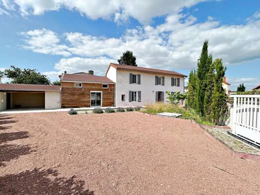 Maison de ville à vendre 209 000 € 4 pièces 3 chambres 105 m² 393 m² de terrain Le Pontet Riorges 42153