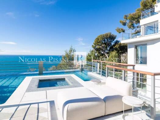 Villa à louer 35 000 € 1 pièce 4 chambres 400 m² Cap-d'Ail 06320