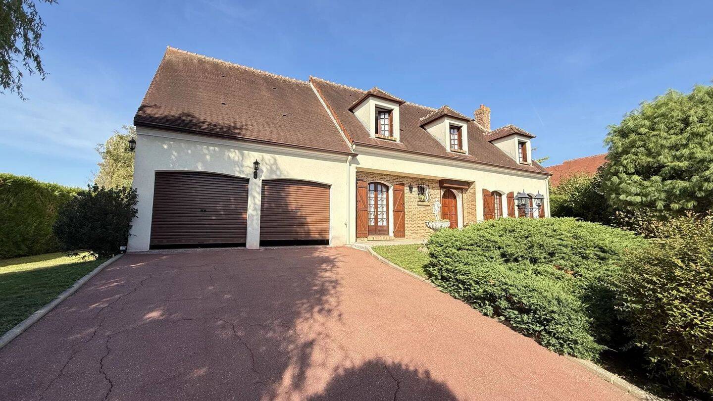 Maison à vendre, 203m², MONTSOULT