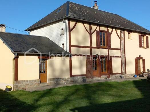 Ferme à vendre 354 000 € 5 pièces 3 chambres 188 m² 37 063 m² de terrain Briouze 61220