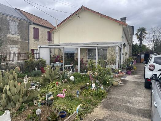 Maison à vendre 30 000 € 4 pièces 2 chambres 120 m² 350 m² de terrain Saint-Saviol 86400