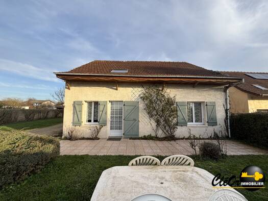 Maison à vendre 199 000 € 6 pièces 5 chambres 130 m² 4 500 m² de terrain Pontoux 71270