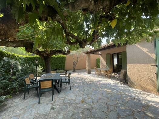 Maison de plain-pied à vendre 249 000 € 5 pièces 3 chambres 127 m² 551 m² de terrain Rieu Alès 30100