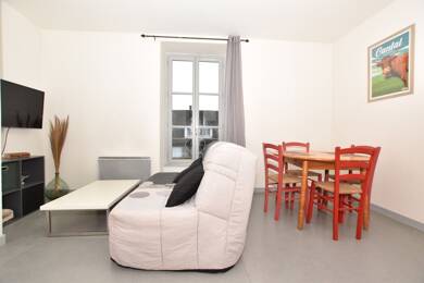 Appartement à louer 450 € 2 pièces 1 chambre 34 m² 1er étage Aurillac 15000