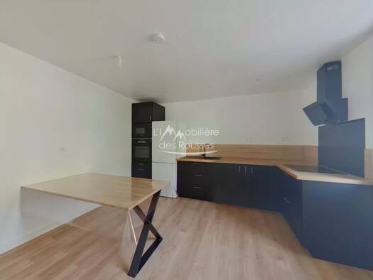 Appartement à louer - Première occupation 600 € 2 pièces 1 chambre 39,9 m² Étage 1/3 Bas et Centre Hauts de Bienne 39400