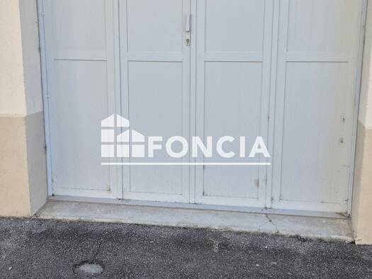 Parking à louer 80 € 10 m² Champfleury Avignon 84000