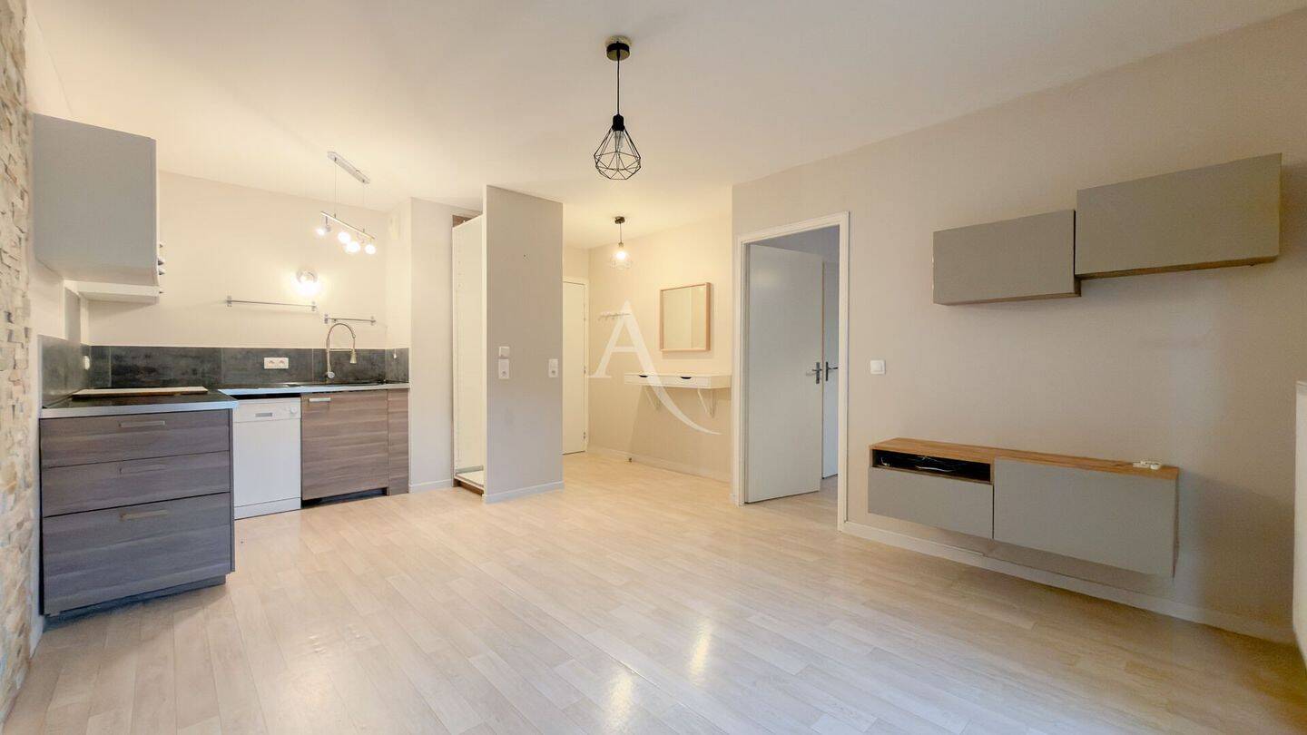 Maison à louer, 38m², BOUSSY SAINT ANTOINE