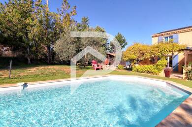 Villa à vendre 549 000 € 8 pièces 6 chambres 168 m² 1 542 m² de terrain St Julien 83560