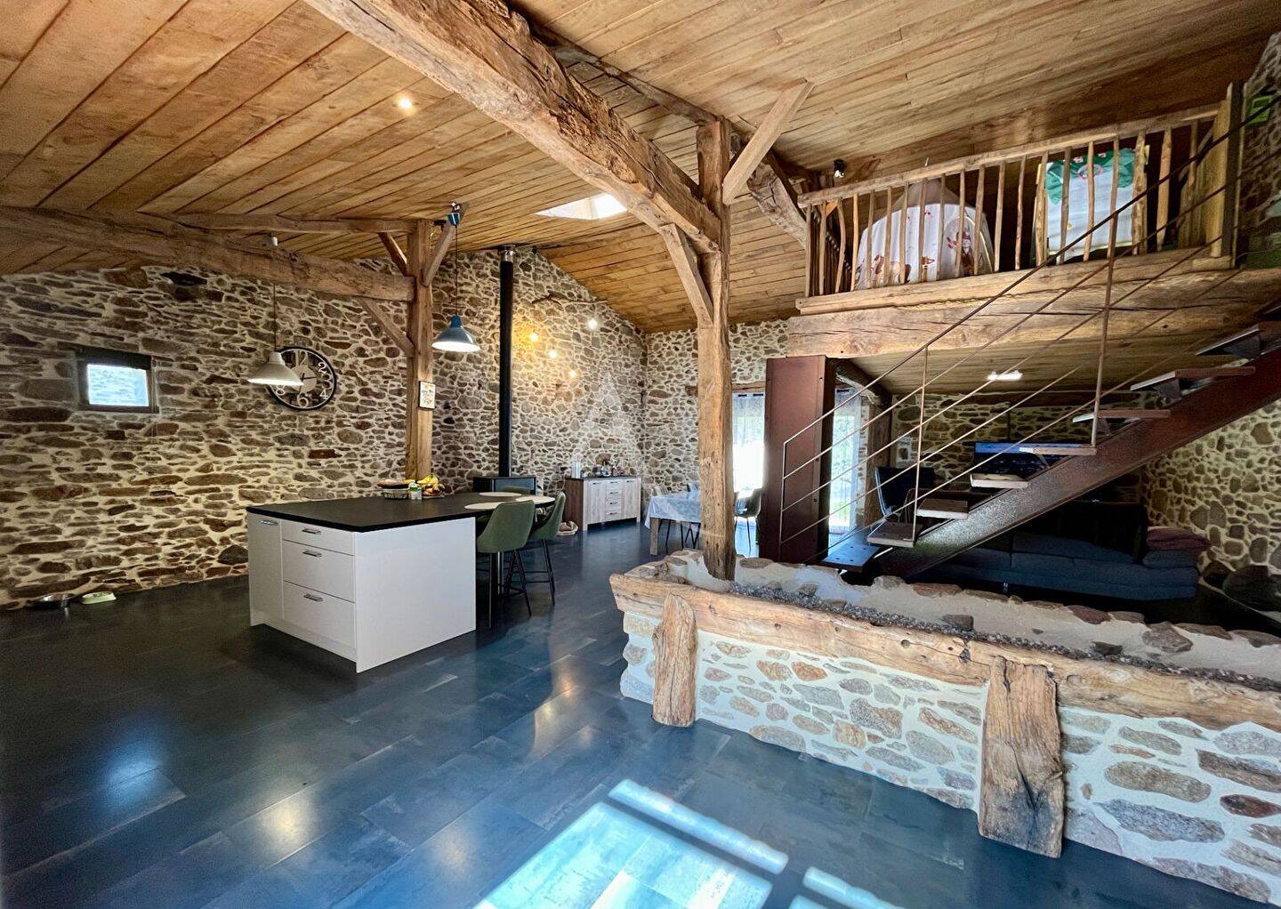 Maison à vendre, 164m², SAINTE FLAIVE DES LOUPS
