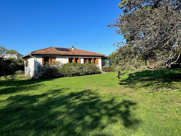Maison à vendre 340 000 € 4 pièces 2 chambres 79 m² 2 516 m² de terrain Est Saint Paul Trois Châteaux 26130