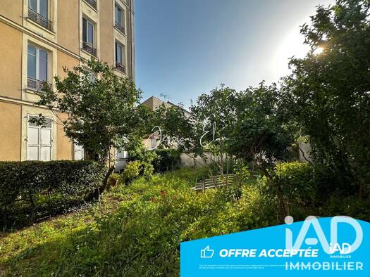 Appartement à vendre 130 000 € 2 pièces 1 chambre 23 m² Étage 3/4 Ouginot Joinville-le-Pont 94340