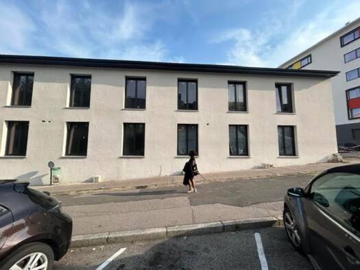 Appartement à vendre 65 000 € 1 pièce 40 m² RDC Bizillon-Centre Deux Saint-Etienne 42100