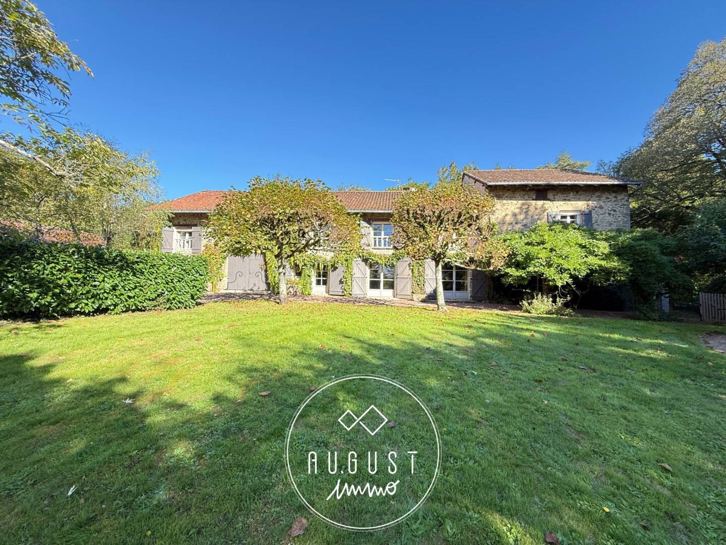 Maison à vendre, 340m², SAINT PRIEST TAURION