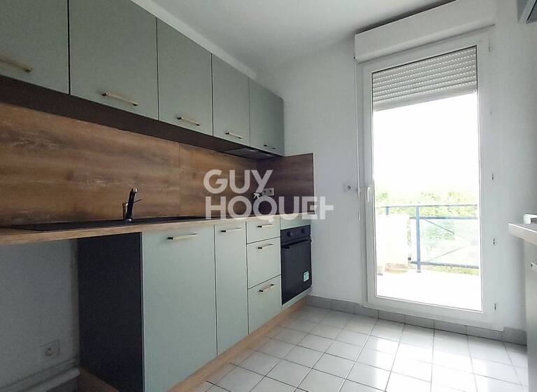 Appartement à louer 880 € 3 pièces 2<br/>chambres 60 m²<br/>superficie 3/4<br/>étage Pastières Chartres 28000