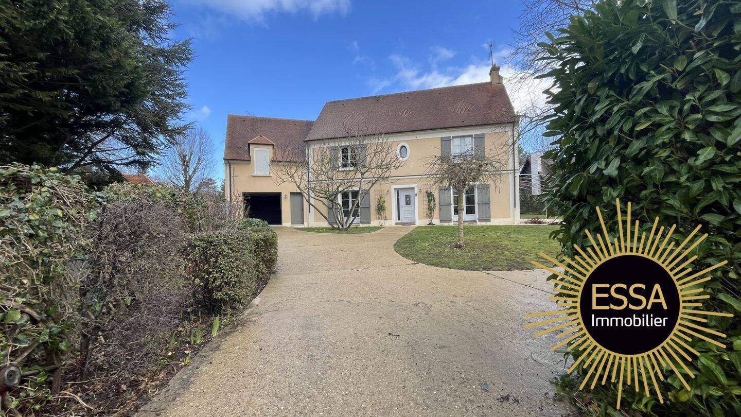 Maison à vendre, 249m², LA BRETECHE