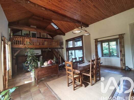Maison à vendre 479 000 € 8 pièces 6 chambres 269 m² 1 781 m² de terrain Moret-Loing-et-Orvanne 77250