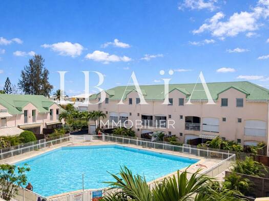 Appartement à vendre 222 000 € 3 pièces 2 chambres 56 m² Étage 1/2 Saint-François 97118