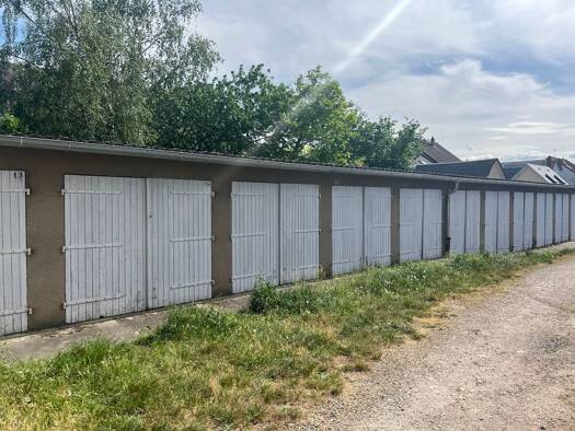 Parking à vendre 249 600 € Bourges 18000