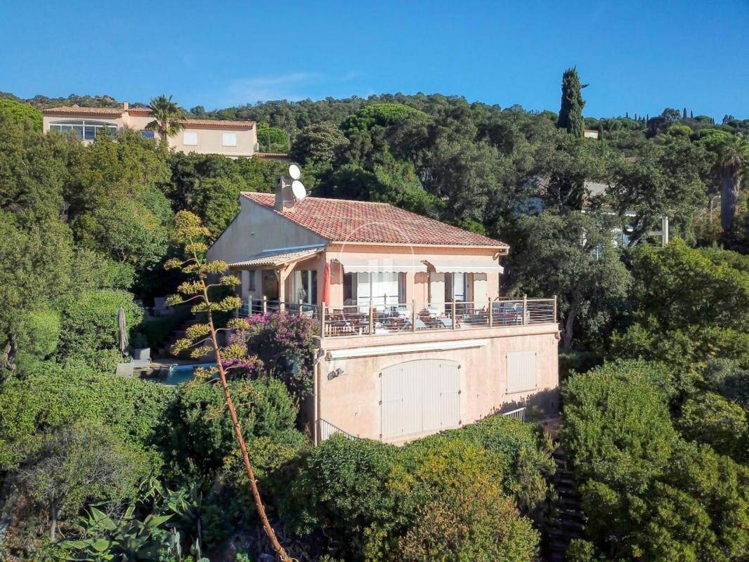 Maison à vendre, 95m², RAYOL CANADEL SUR MER