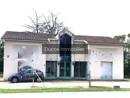 Espace bureau à louer 1 378 € 95,5 m² de bureaux Sainte-Bazeille 47180