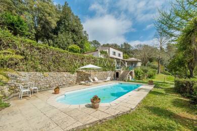 Villa à vendre 1 100 000 € 7 pièces 4 chambres 283 m² 4 300 m² de terrain Bois Fleuri-Chevre d'Or-Saint Philippe Biot 06410