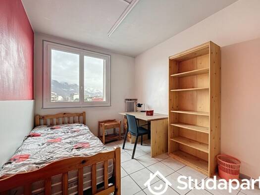 Colocation à louer 350 € 1 pièce 4 chambres 17 m² 5ème étage Allies-Clos d'Or Grenoble 38100