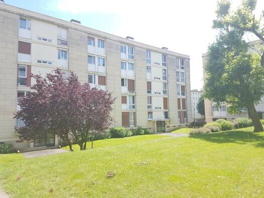 Appartement à louer 702 € 3 pièces 2 chambres 75 m² Étage 2/4 Saint Jean Beauvais 60000