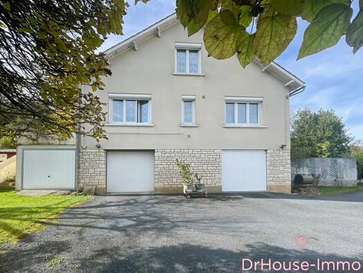 Maison à vendre 230 000 € 6 pièces 5 chambres 165 m² 1 990 m² de terrain Saint Cere 46400