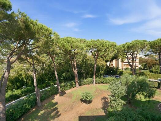 Appartement à vendre 180 000 € 2 pièces 1 chambre 31,67 m² Étage 3/4 Les Paluds-Lauvert Vallauris 06220