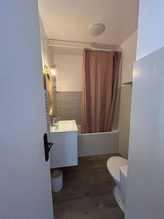Maison à louer, 22m², SIX FOURS LES PLAGES