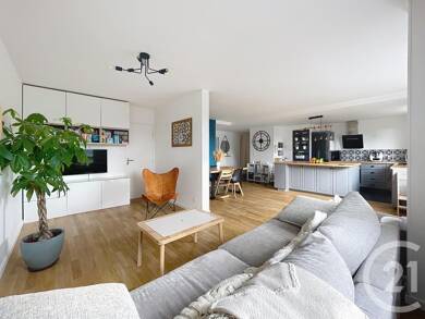 Appartement à vendre 305 000 € 5 pièces 3 chambres 101,6 m² 4ème étage Compiegne 60200