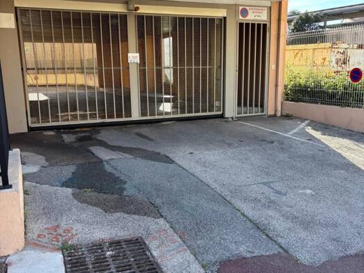 Parking à louer 150 € 12 m² Californie Cannes 06400