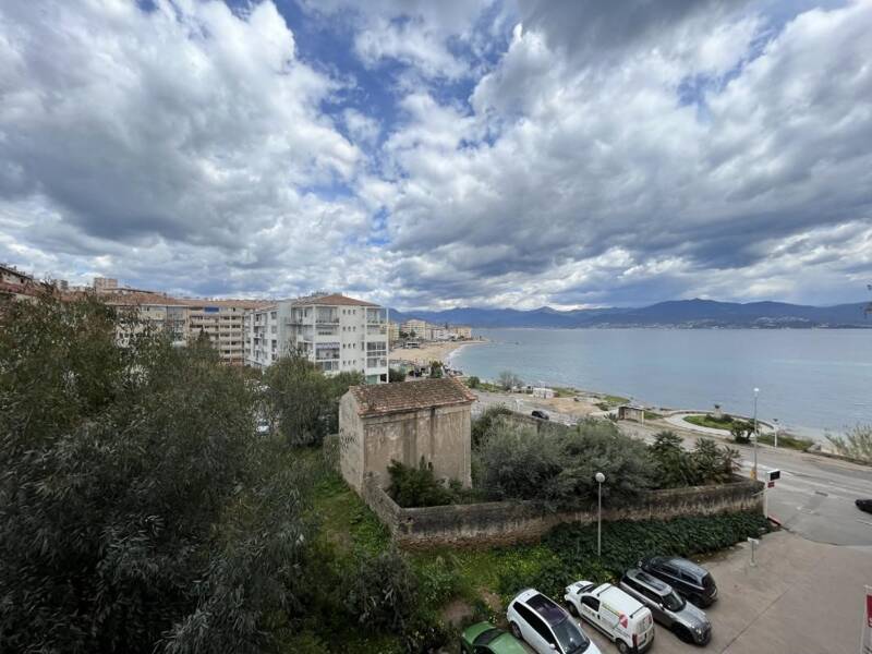 Maison à louer, 53m², AJACCIO
