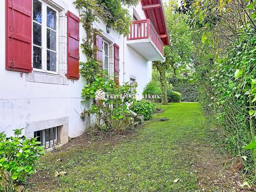 Maison à vendre 682 000 € 11 pièces 9 chambres 353 m² 1 305 m² de terrain Ustaritz 64480