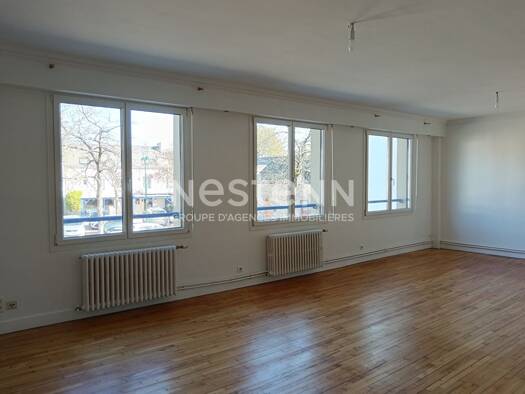 Duplex à louer 990 € 4 pièces 3 chambres 102 m² 1er étage Grand-Champ 56390
