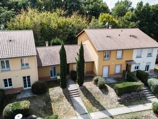 Appartement à vendre 110 498 € 4 pièces 3 chambres 79 m² RDC Lissieu 69380