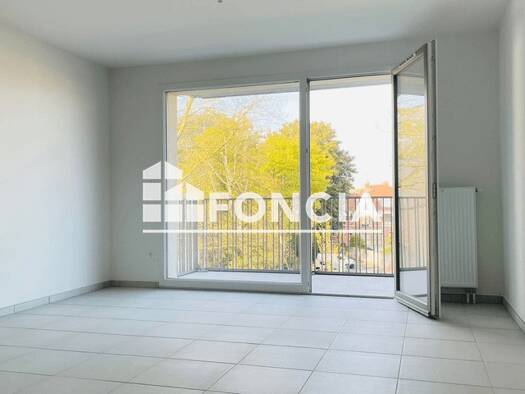 Appartement à louer 798 € 3 pièces 2 chambres 60,1 m² 3ème étage Centre République Armentières 59280