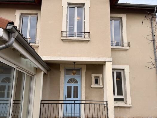 Maison de ville à vendre 445 000 € 5 pièces 3 chambres 111 m² 225 m² de terrain Croix Luizet Villeurbanne 69100
