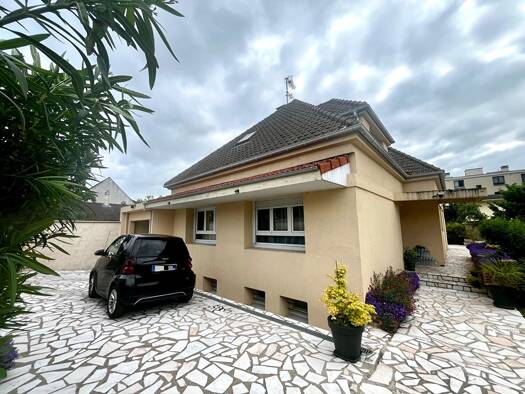 Maison à vendre 489 000 € 6 pièces 5 chambres 148 m² 500 m² de terrain Dame Blanche Ouest-La Lutèce Garges-lès-Gonesse 95140