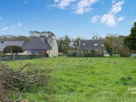 Terrain constructible viabilisé à vendre 116 900 € 681 m² de terrain Bourg Nord Moelan sur Mer 29350